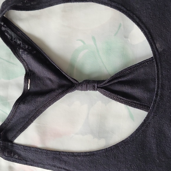 Under Armour tank top - Picture 3 of 7